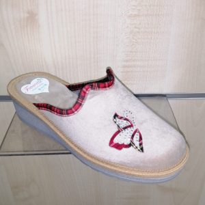 Pantofola a zeppa alta