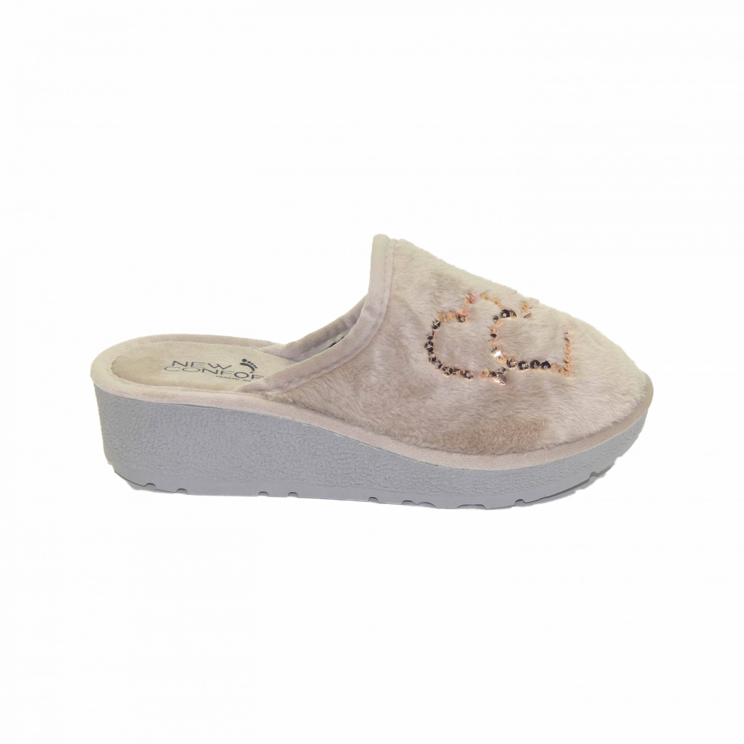 Pantofole con zeppa alta - immagine 4