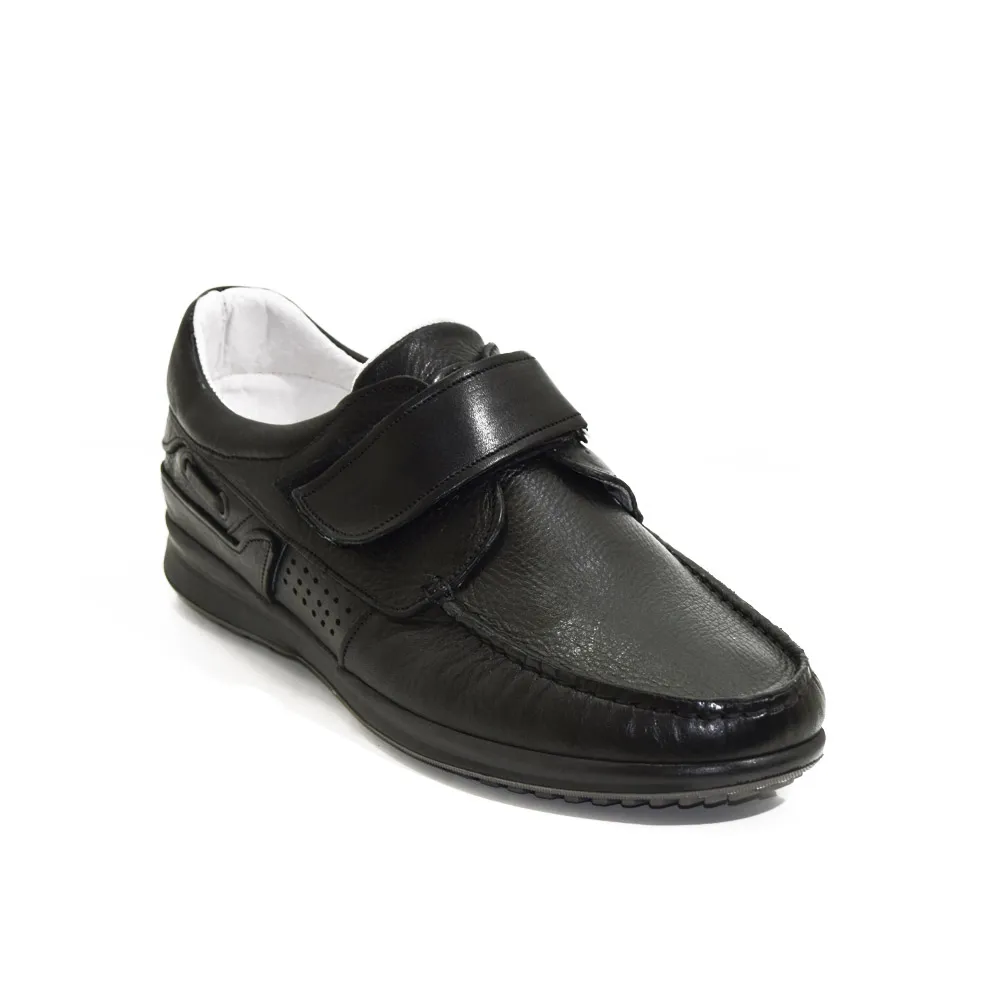 Scarpe uomo strappo a pianta larga
