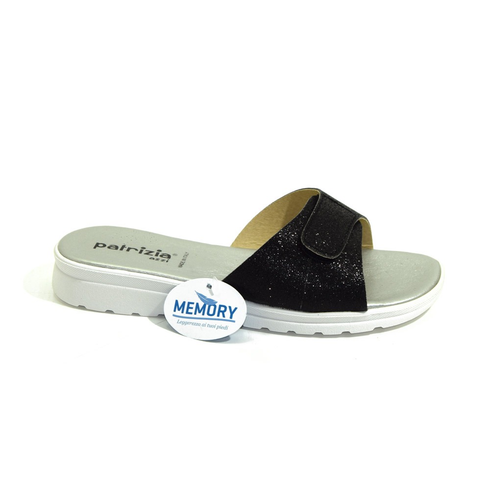 Pantofola con strappo - immagine 2